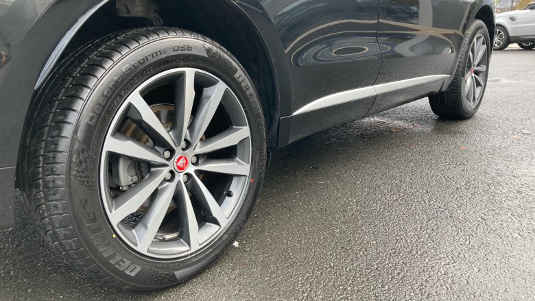 Jaguar F-Pace 2.0 D200 R-Dynamic SE 5dr Auto AWD Diesel Estate